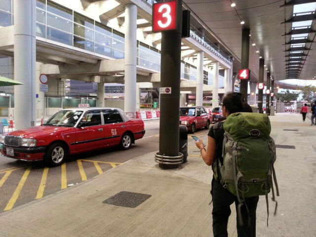 Airport Transfers vs Taxis